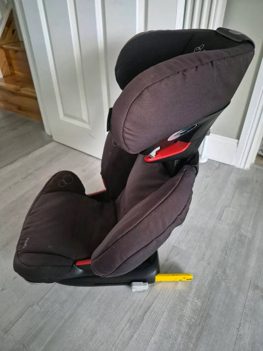 Maxi Cosi car seat - Image 2