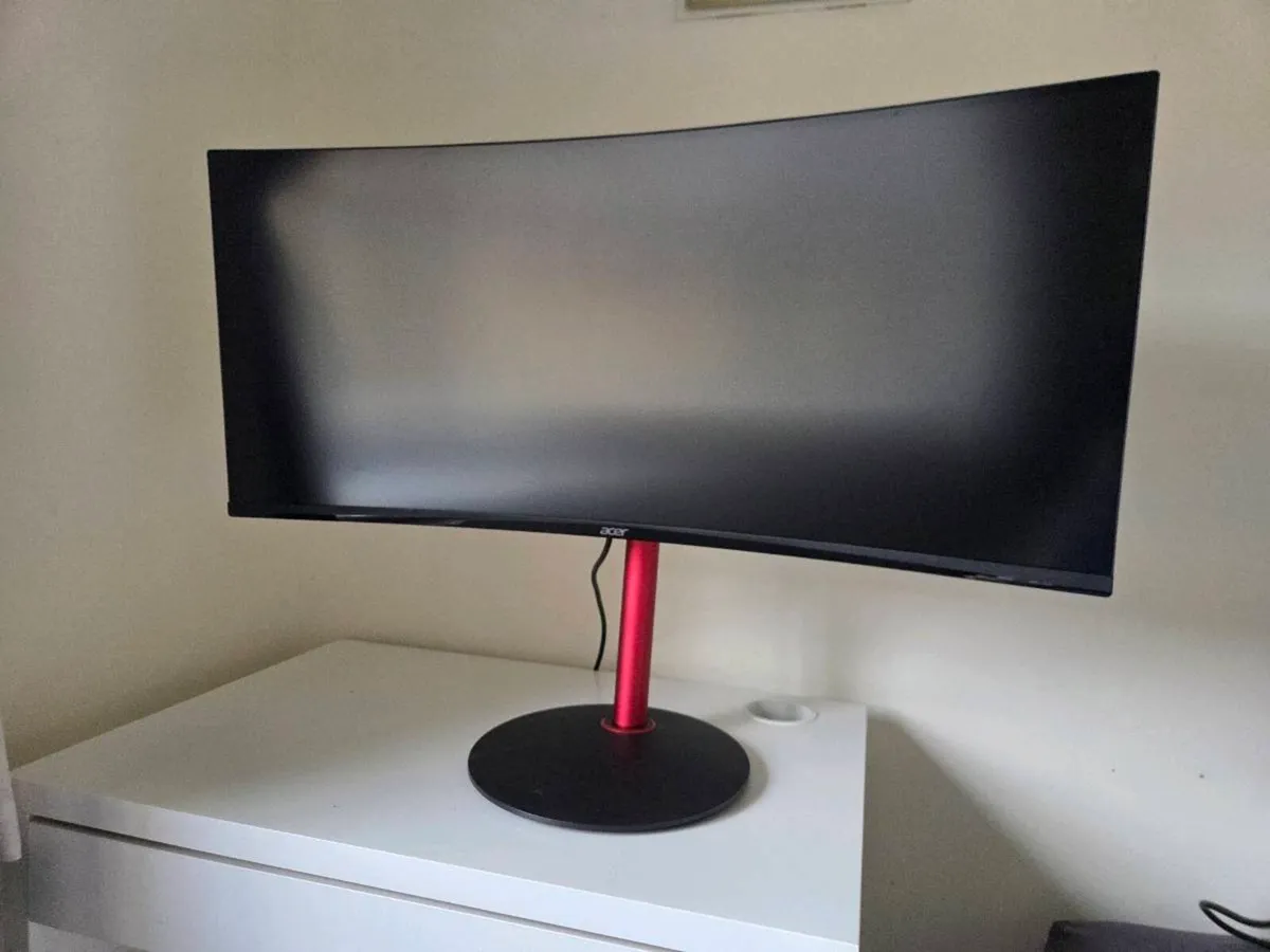 Acer 34” Curved Gaming Monitor (XZ342CU) - Image 1