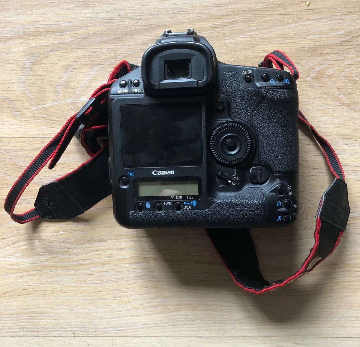 Canon EOS 1D mk4 - Image 2