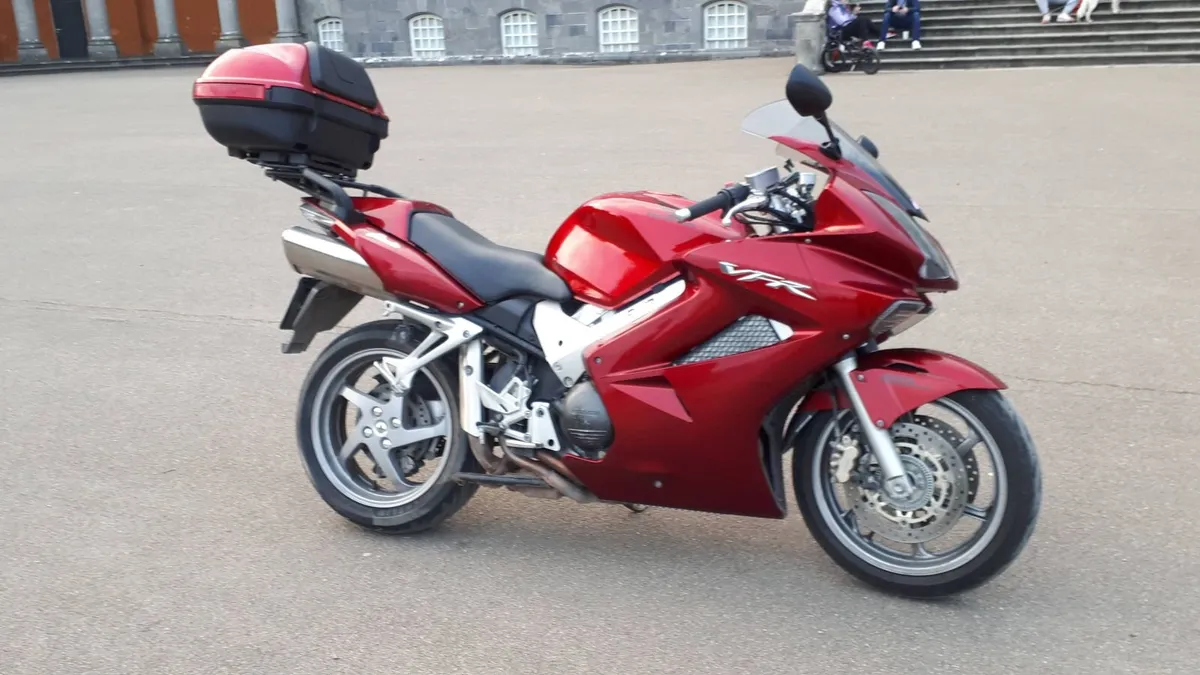 Honda VFR 2006 - Image 3