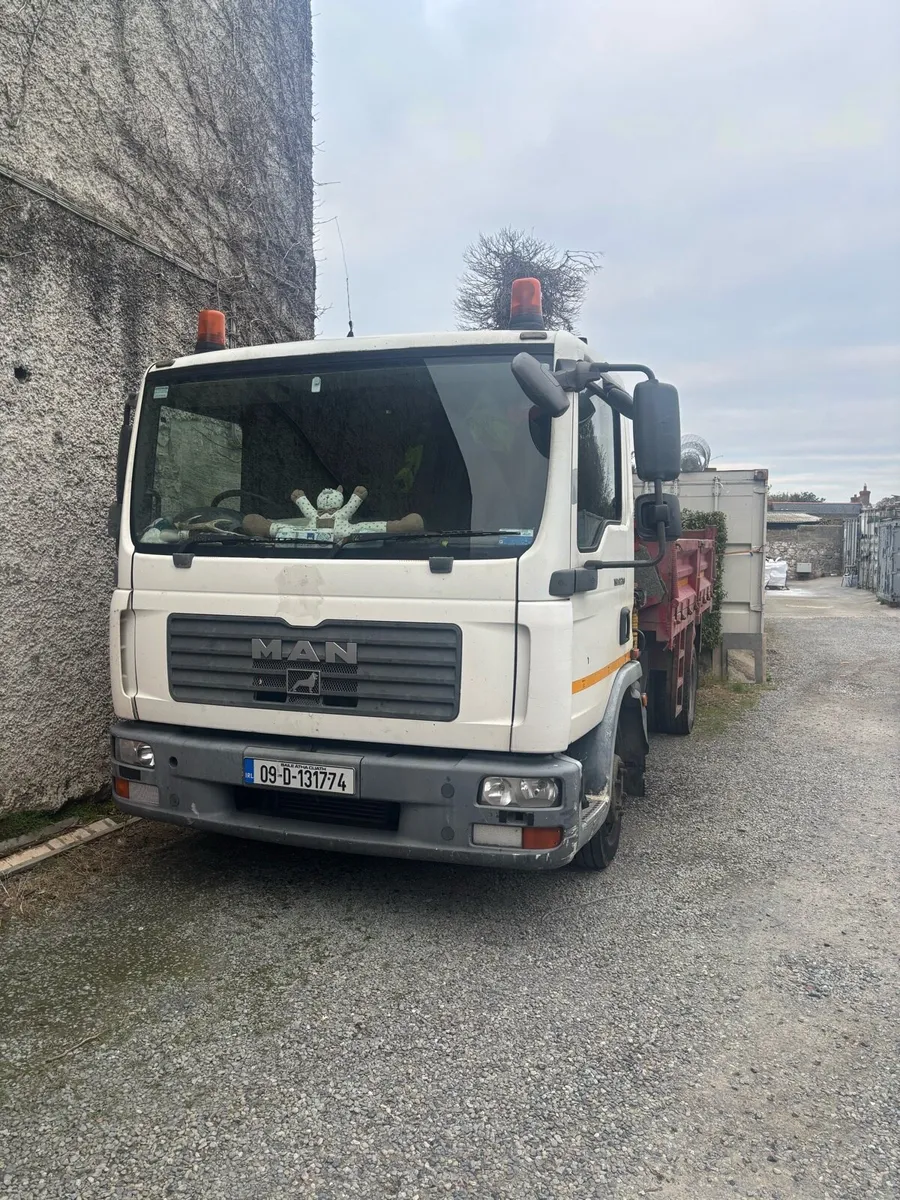 MAN 12.210 - Image 1