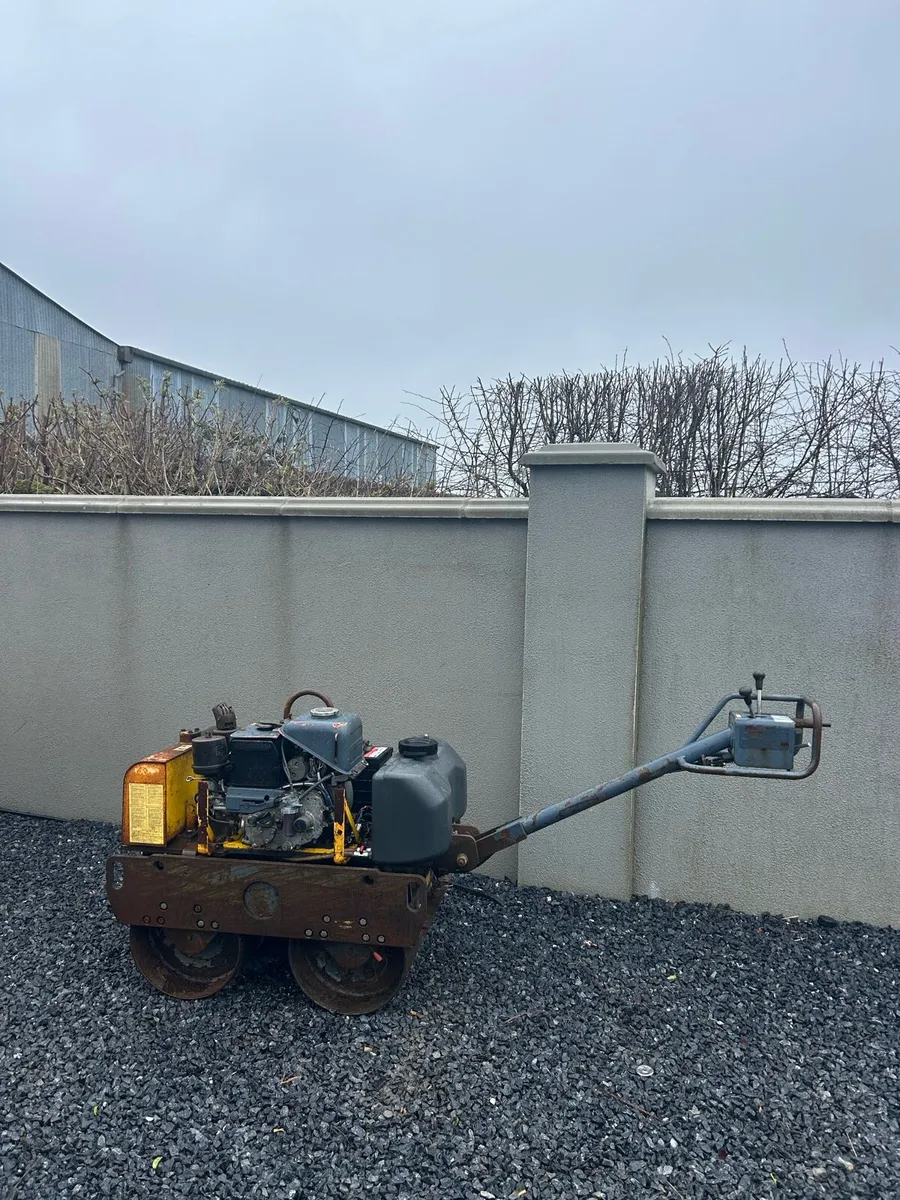 vibrating roller - Image 1