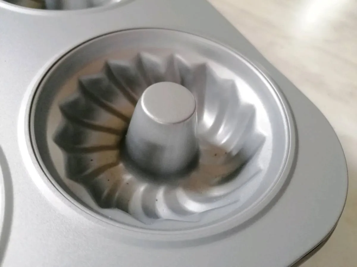 6-Cup Ring Cake Moulds - Image 2