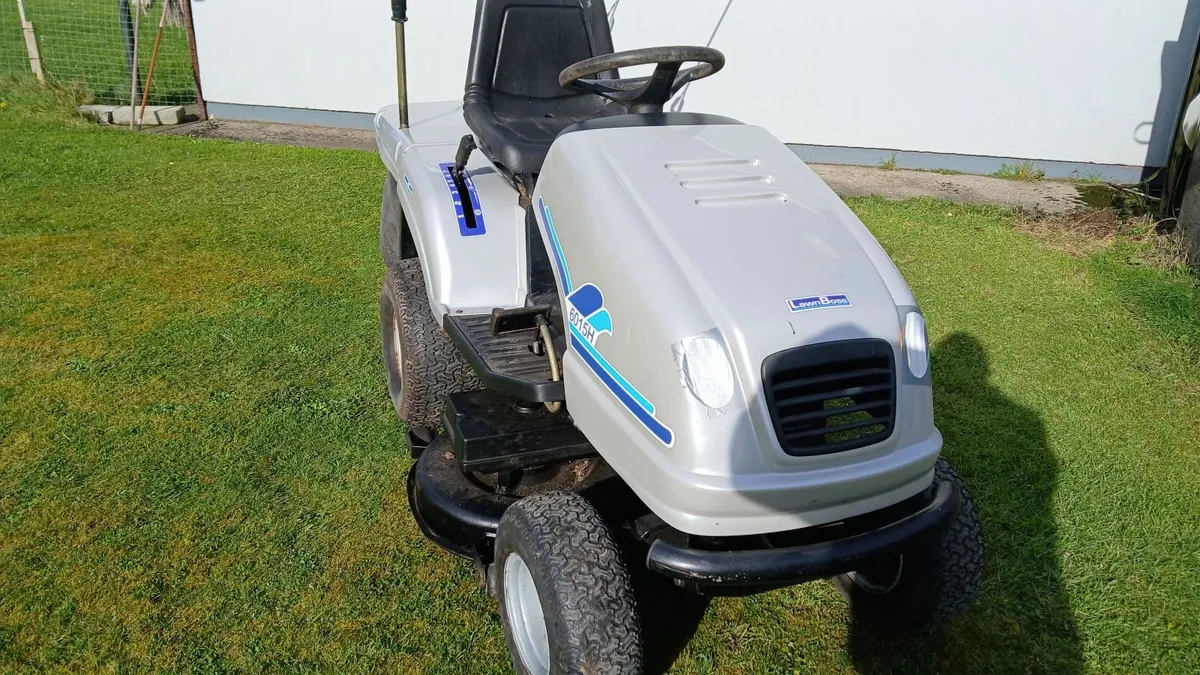 Tractor lawnmower - Image 4