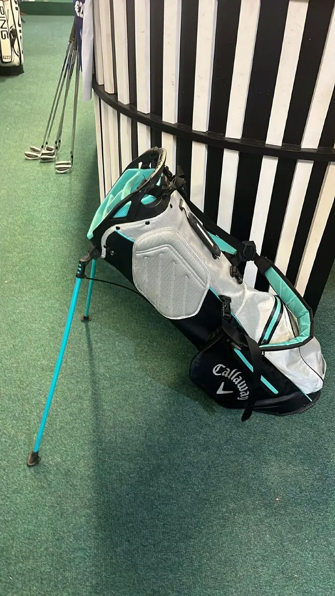 Callaway Hyperdry Standbag Second Hand Only €149 - Image 3