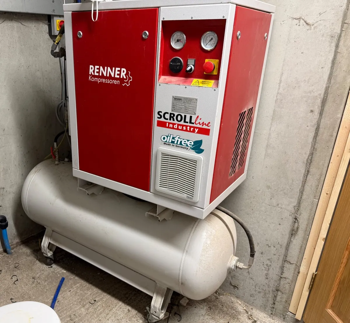 Renner Oil Free Air Compressor - Image 1