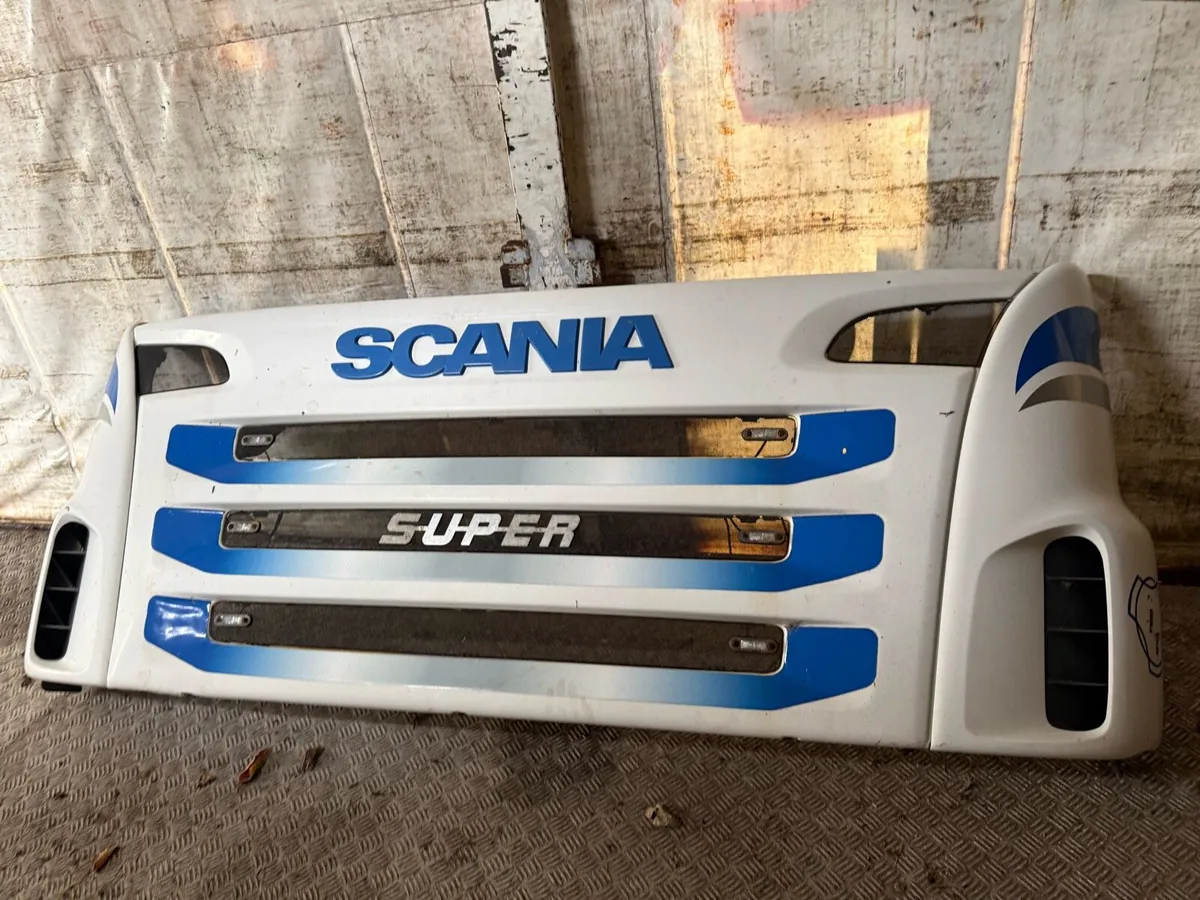 Scania r series grille - Image 1