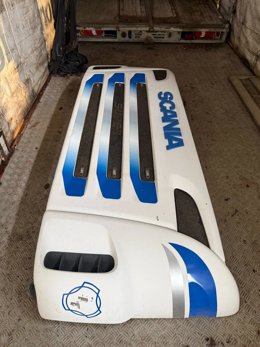 Scania r series grille - Image 4