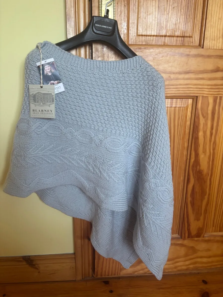 Womens clothes - Image 1