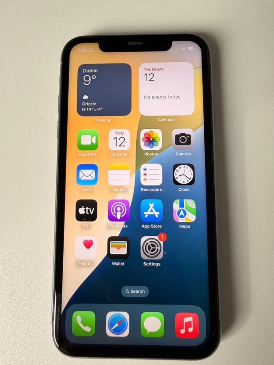 iphone 11 64gb - Image 1
