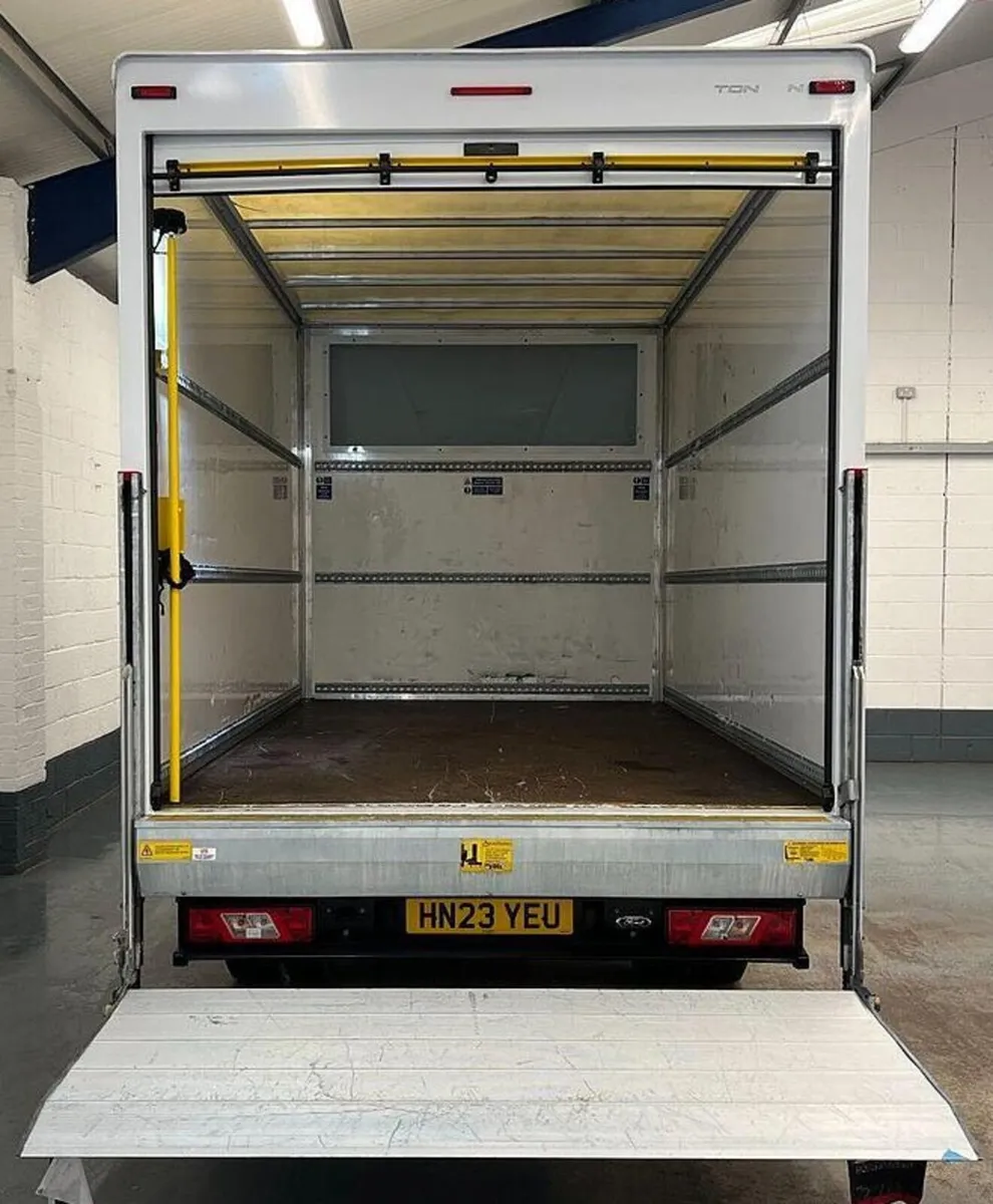 2023 Ford Transit Luton Box Van - Image 3