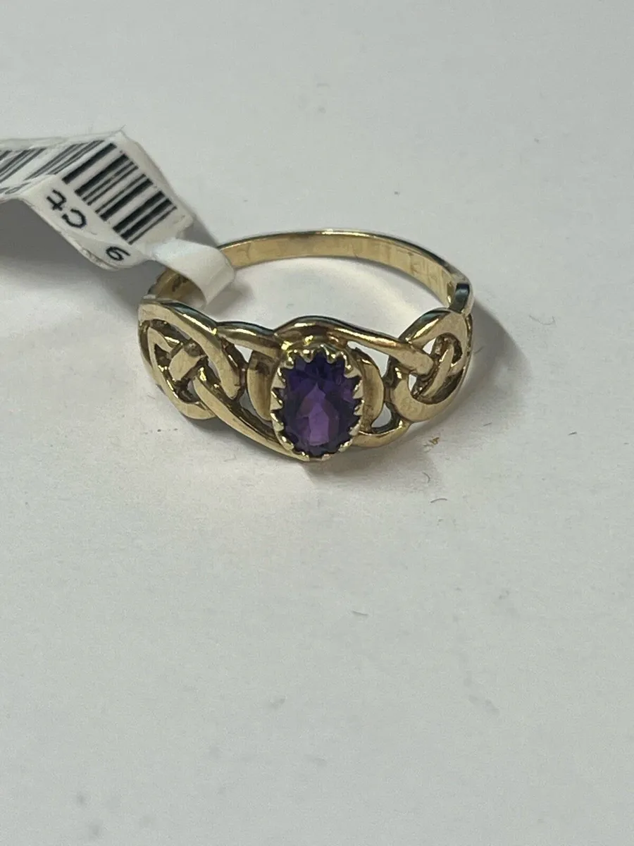 9k gold ring with purple stone - Image 2