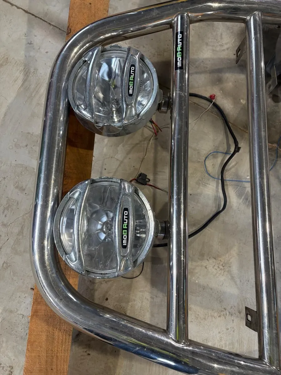 Landcruiser bull bar and sides - Image 1