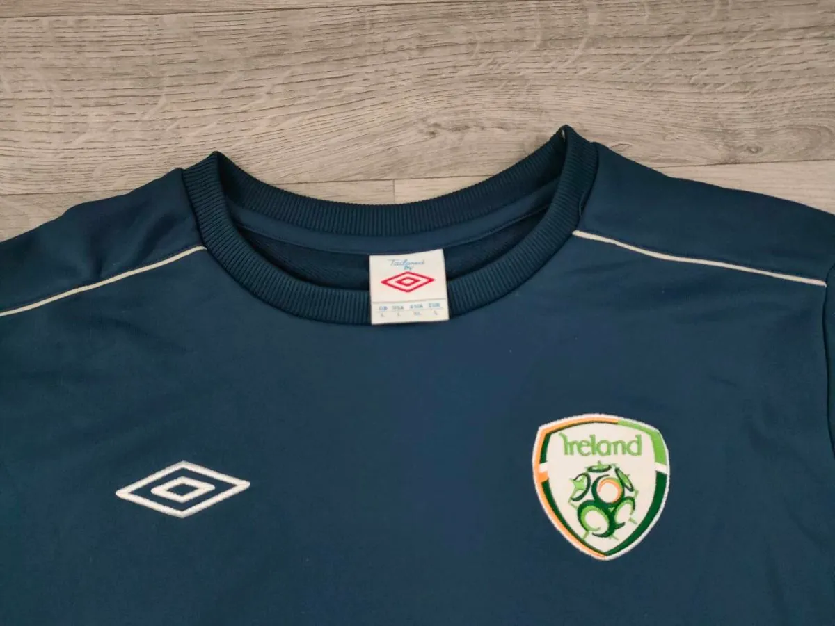 Umbro Ireland Sweatshirt Mens Large - Image 2