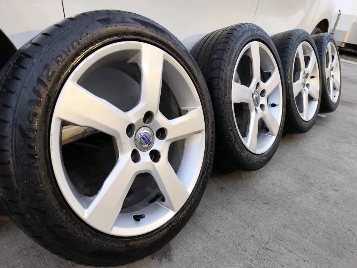 17" Volvo, Ford alloy wheels - Image 1
