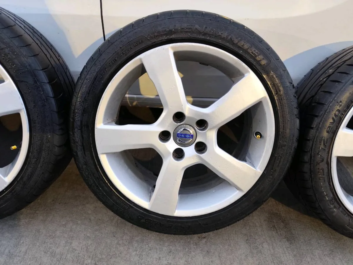 17" Volvo, Ford alloy wheels - Image 4