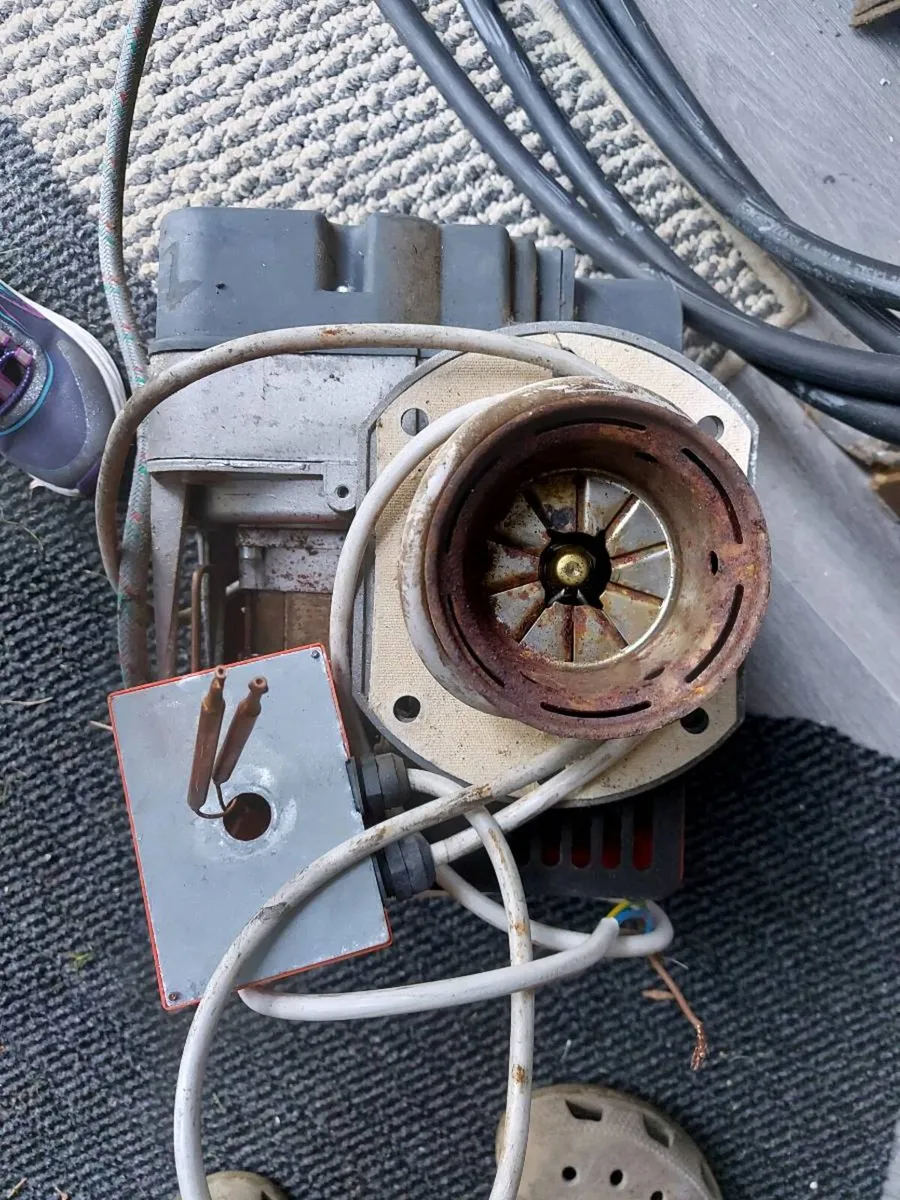 Riello oil burner - Image 3