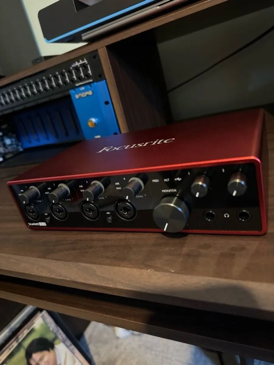 Focusrite Scarlett 18i8 (3rd Gen) - Excellent condition - Image 2