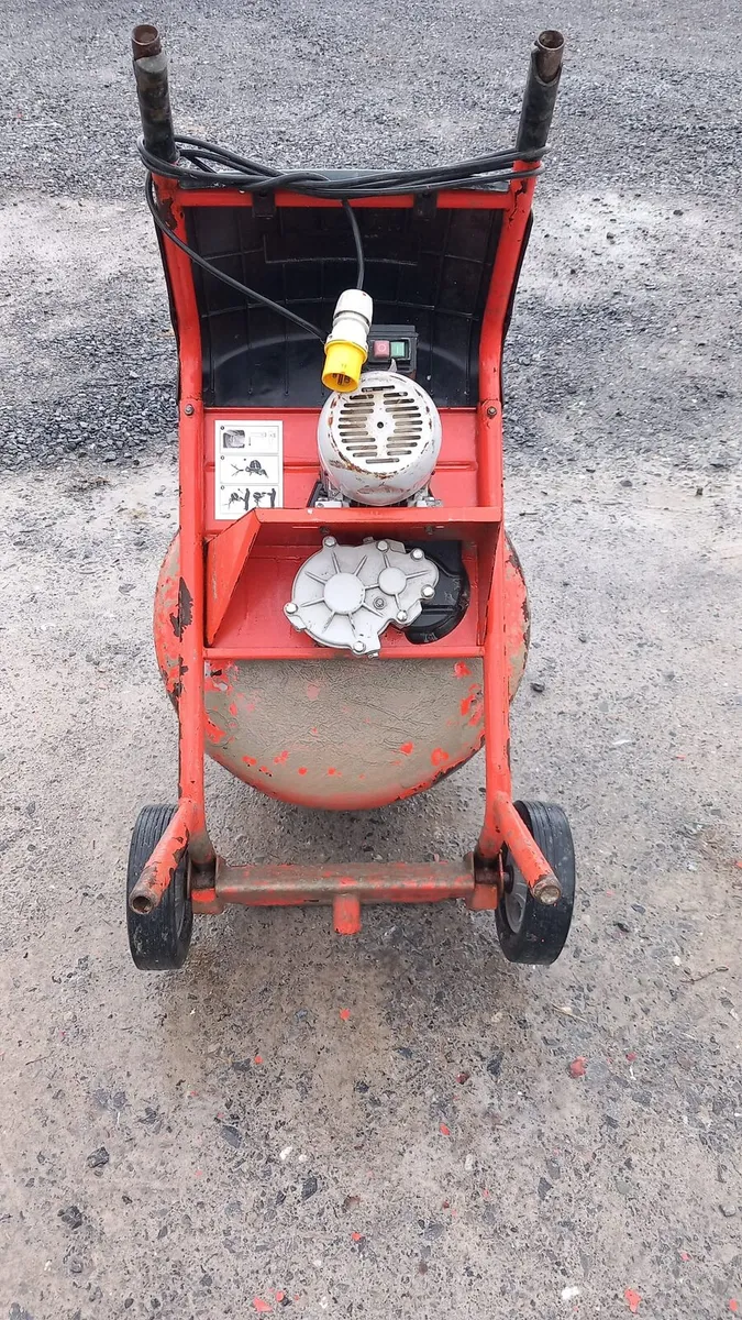 Cement mixer and stand - Electric 110v - Image 4