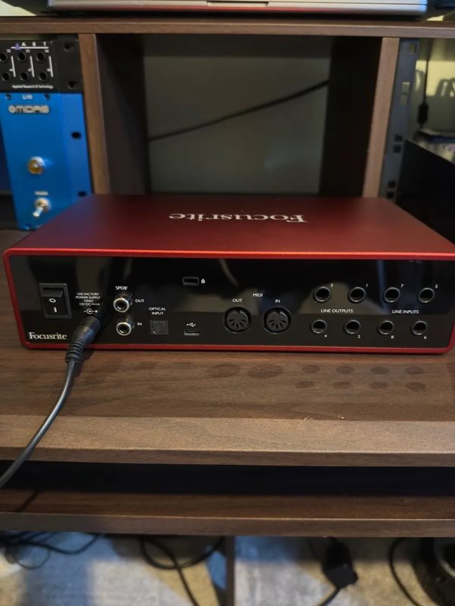 Focusrite Scarlett 18i8 (3rd Gen) - Excellent condition - Image 4