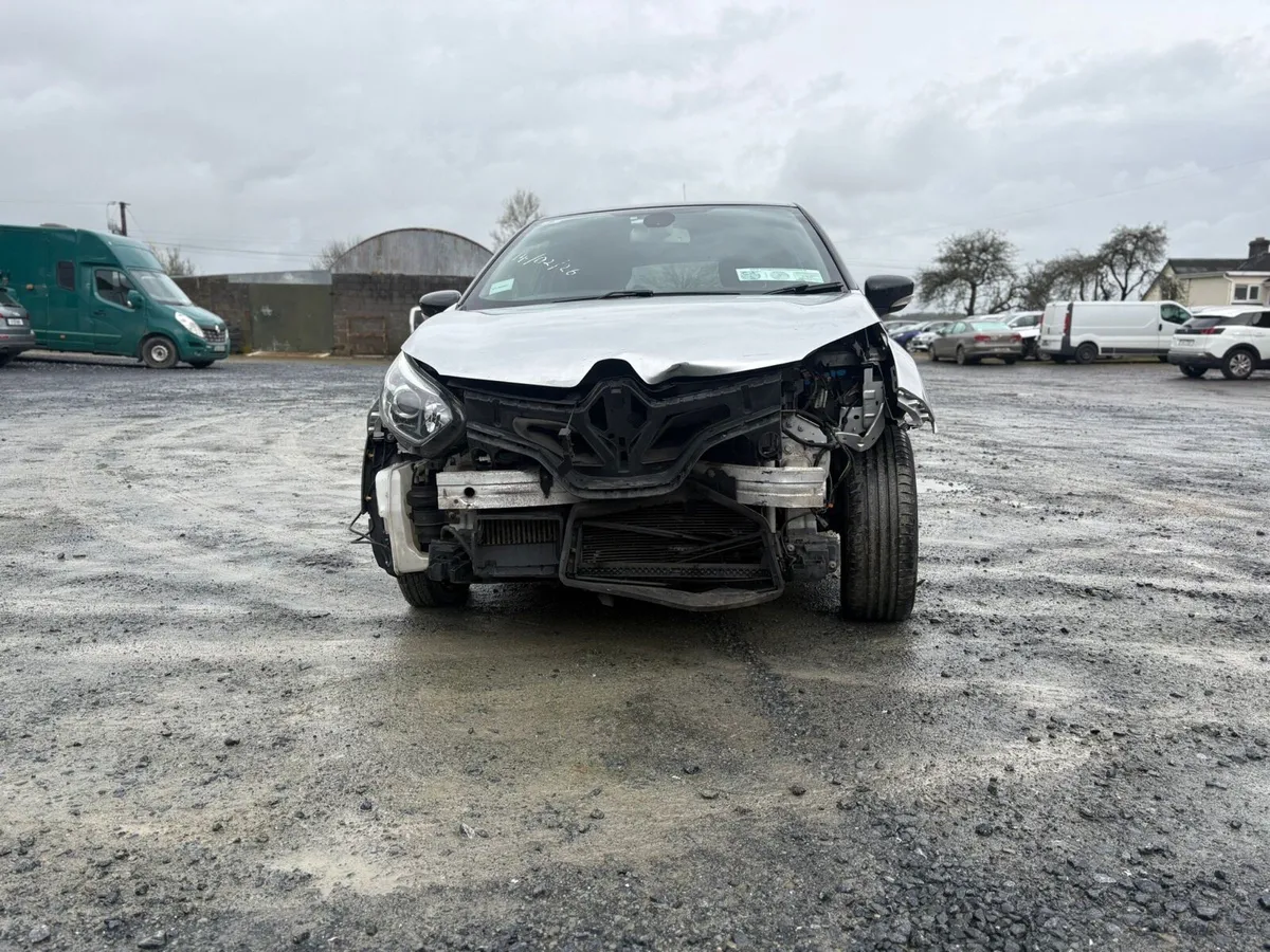 2017 Renault Captur 1.5 diesel automatic - Image 4