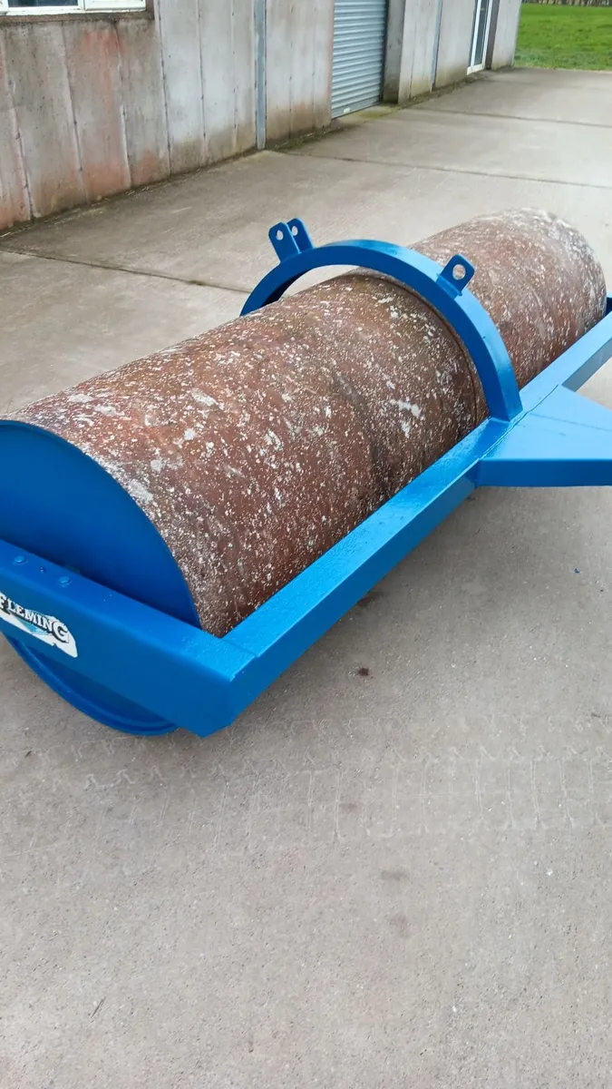 Fleming land water roller - Image 1