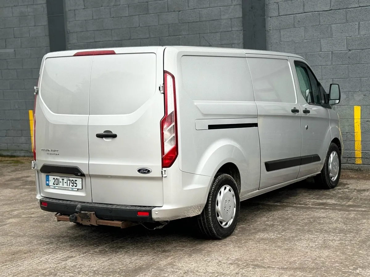 201 Ford Transit Custom 2.0TDI automatic - Image 4