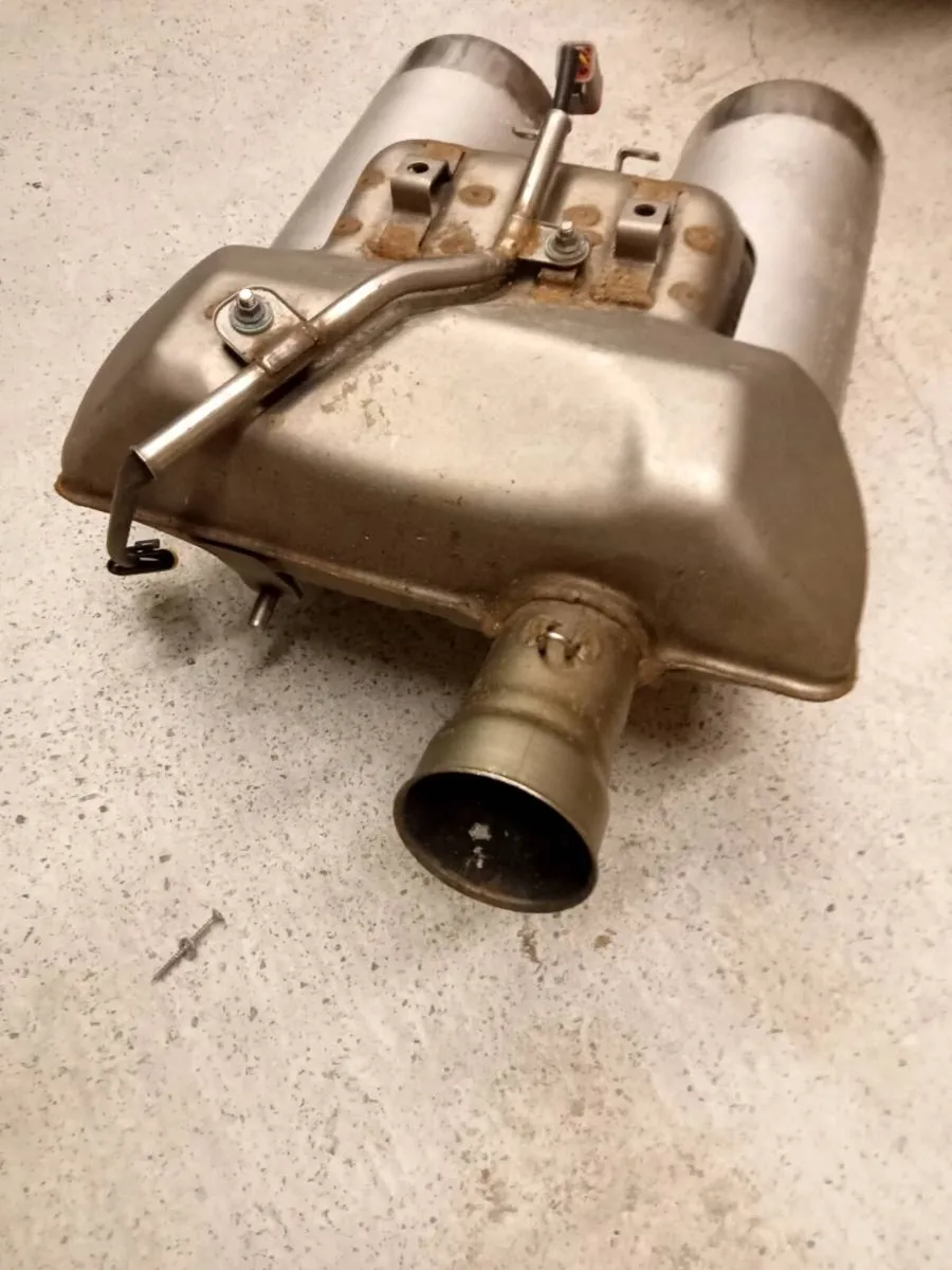 Old motorcycle parts - Image 2