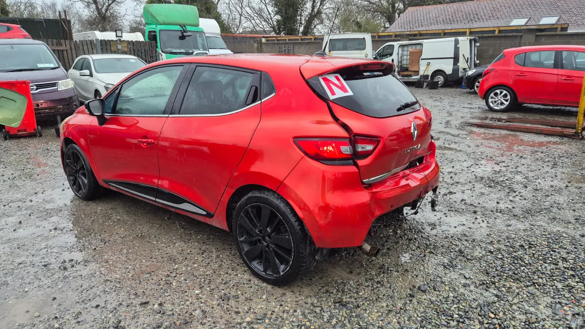 Renault clio 1.2 Petrol ⛽️ Automatic - Image 4