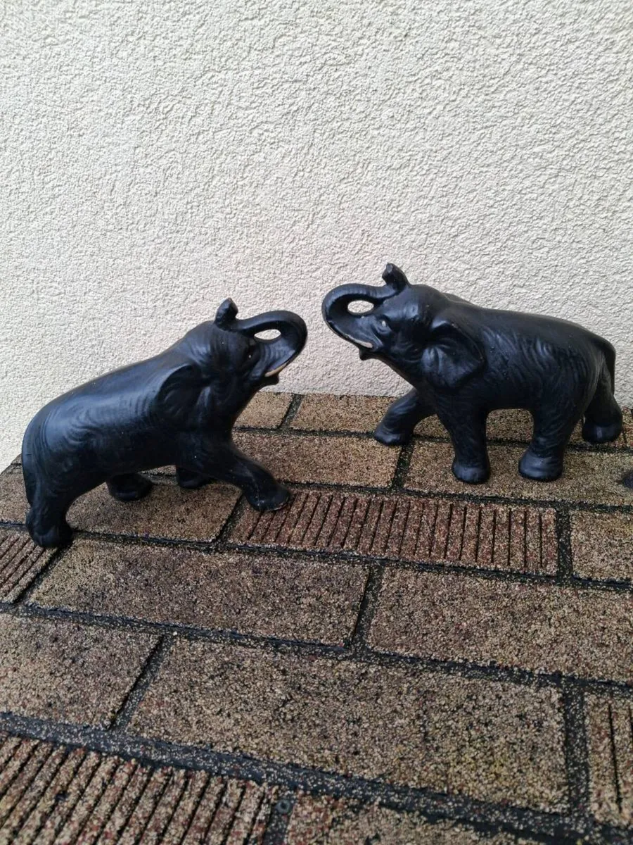 Vintage 1940's black Elephant ornaments - Image 1