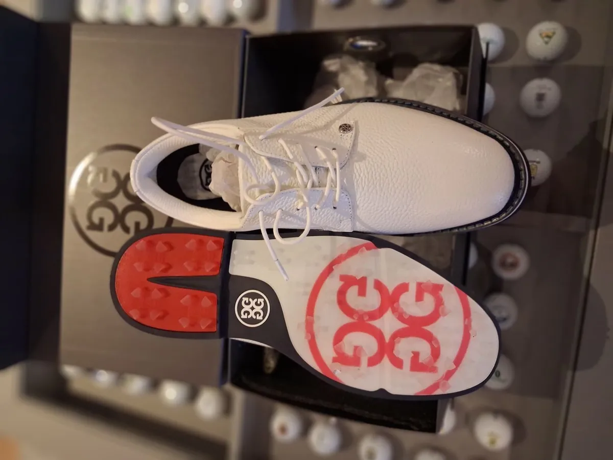 Golf shoes - Image 1