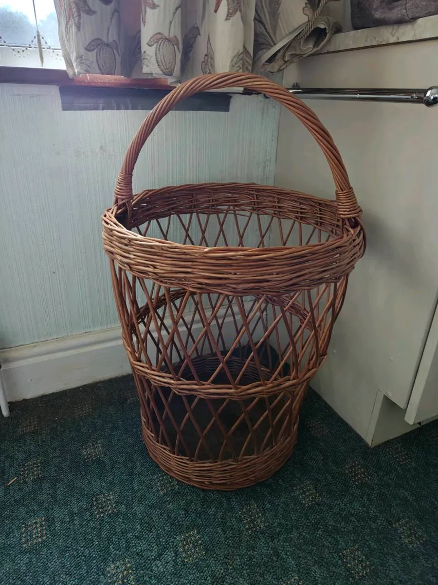 Large Wicker Laundry / Storage Basket with Handle - Image 2
