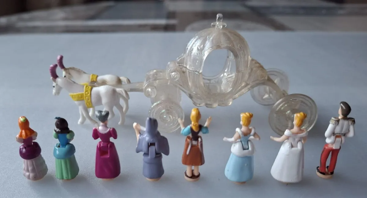 Cinderella Enchanted Castle Light Up Playset  1995 - Image 3