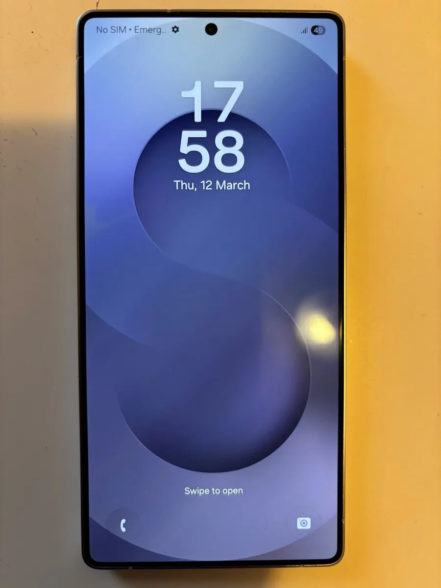 Samsung S25 Ultra + Galaxy Buds 3 - Image 2