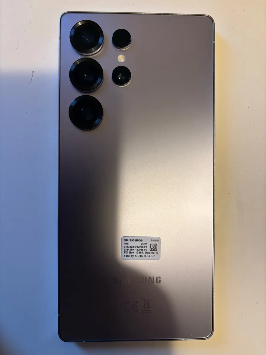 Samsung S25 Ultra + Galaxy Buds 3 - Image 3