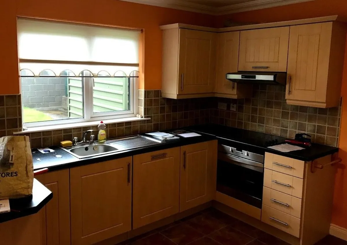 Fitted Kitchen - Image 1