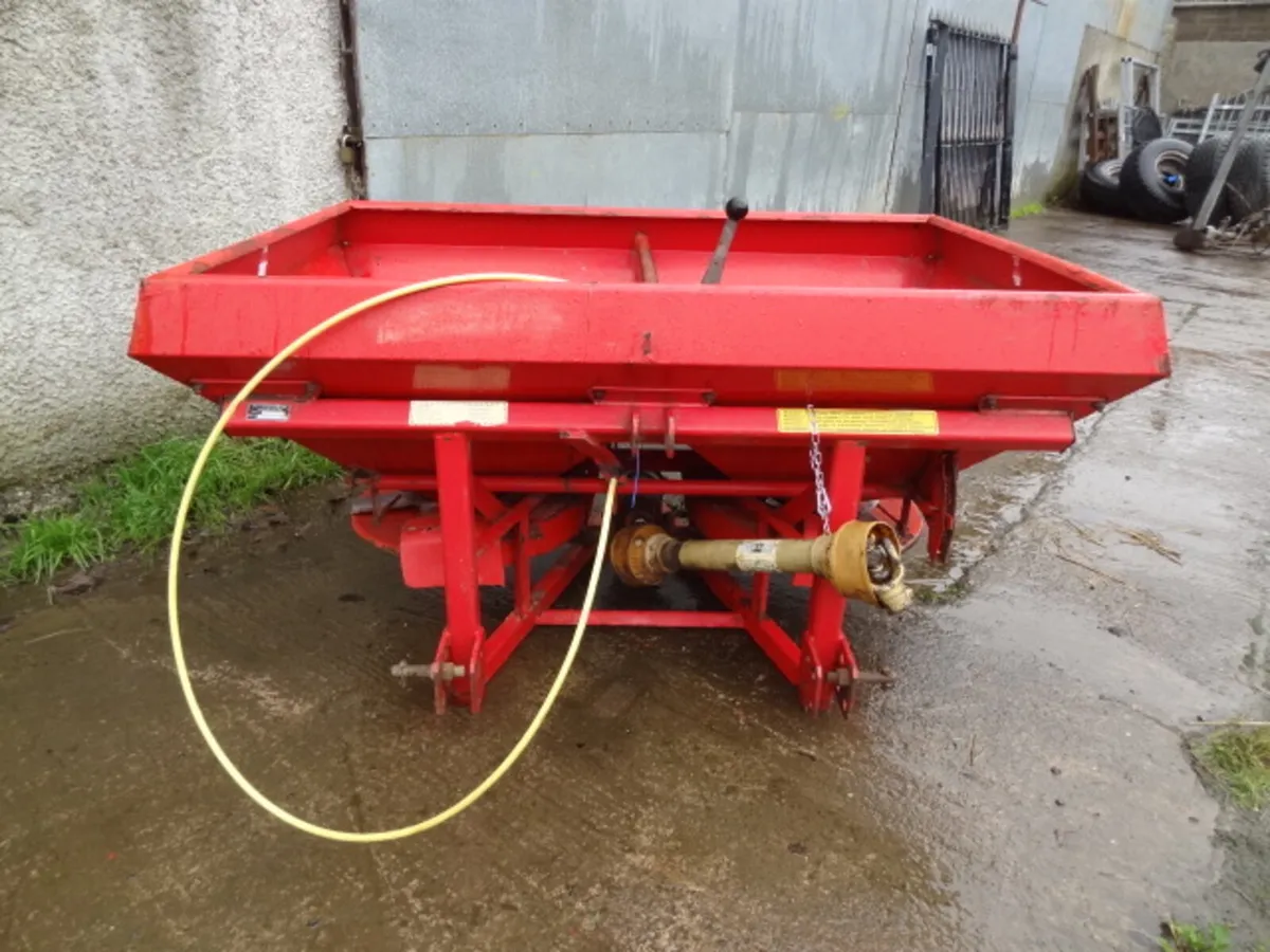 Lely Fertiliser Spreader - Image 2