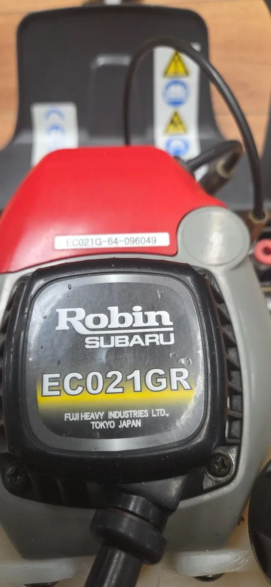 Robin hedge trimmer - Image 3