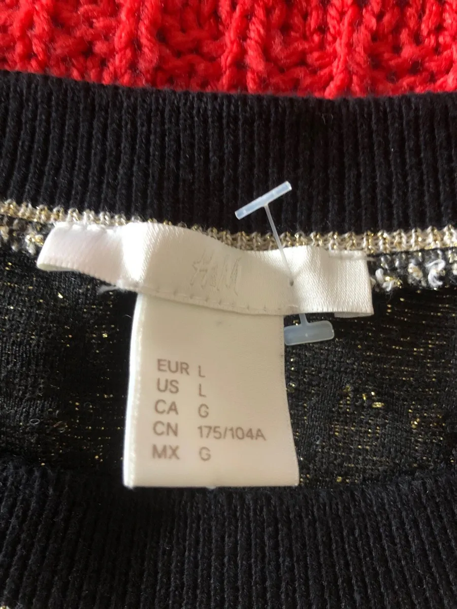 Ladies stunning sweater size L €10 - Image 3