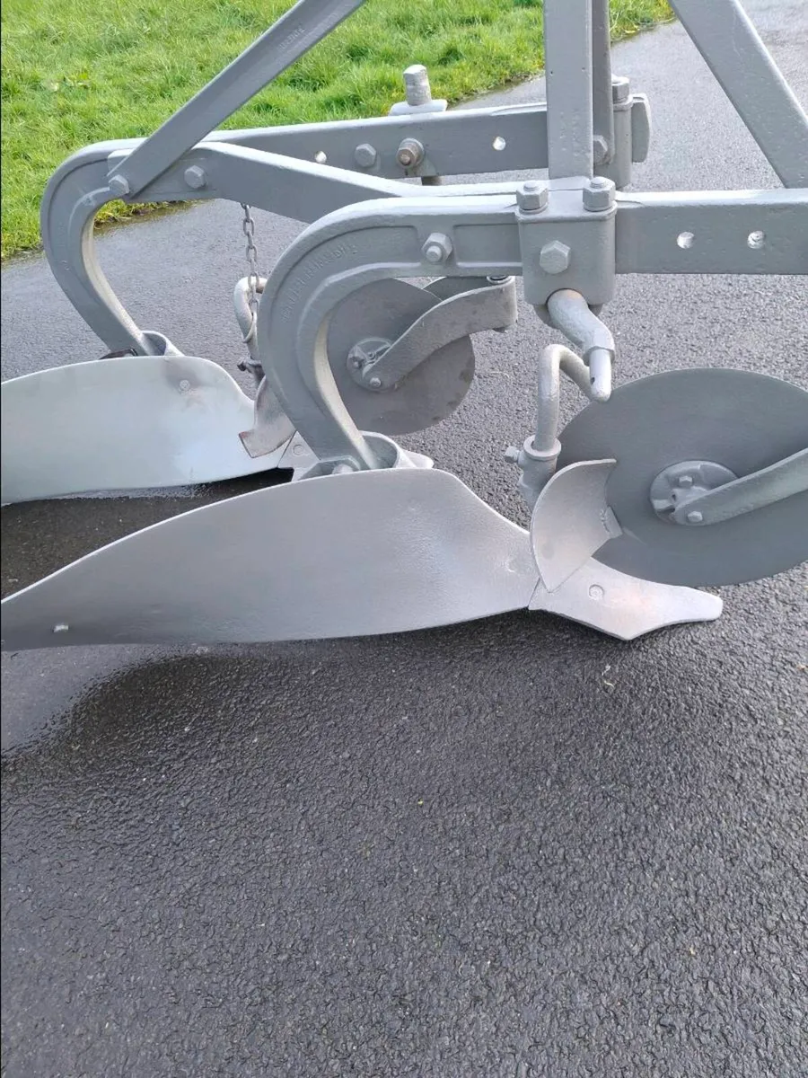 Derguaon 2 sod Plough - Image 2