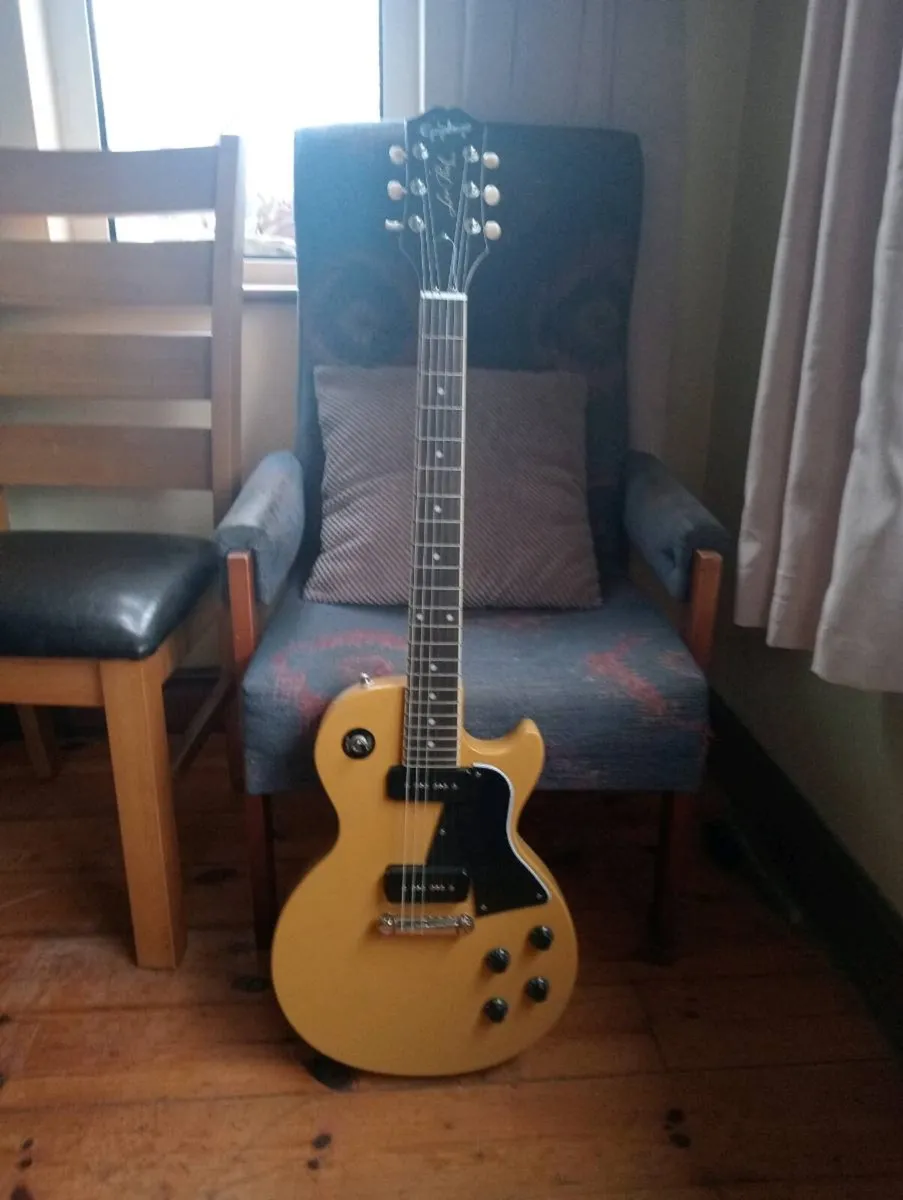 Les Paul guitar for sale - Image 1