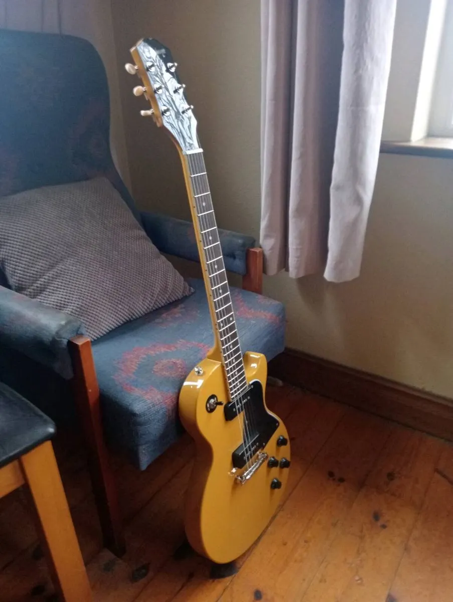 Les Paul guitar for sale - Image 2