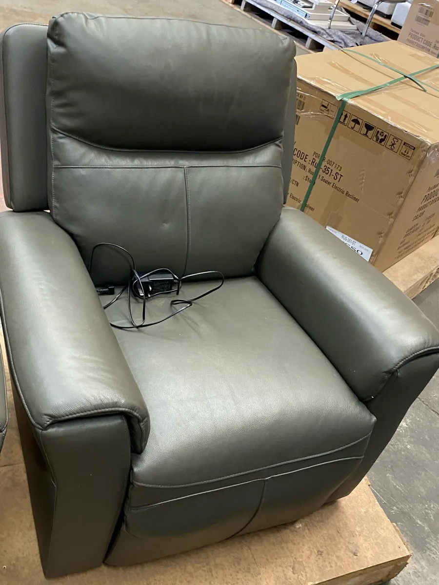 Prescot Electric Lift & Rise Chair - Image 2