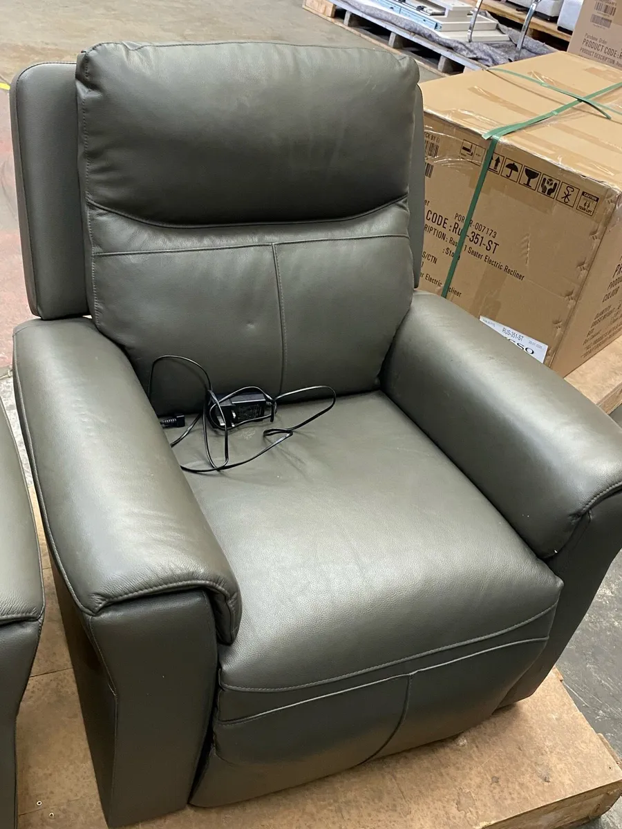 Prescot Electric Lift & Rise Chair - Image 3