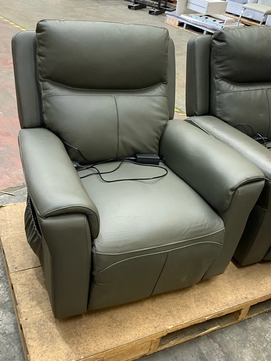 Prescot Electric Lift & Rise Chair - Image 4