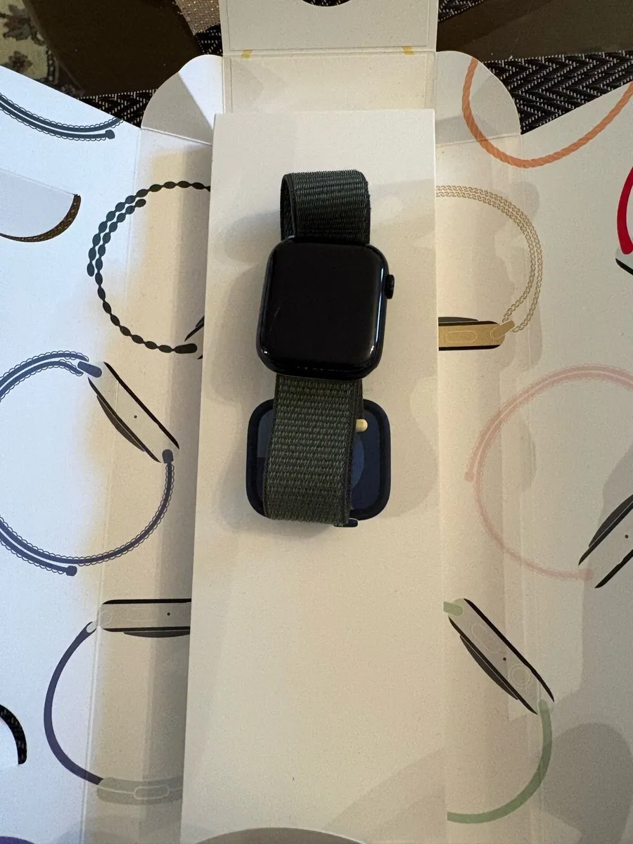 Apple Watch 9 45 - Image 1