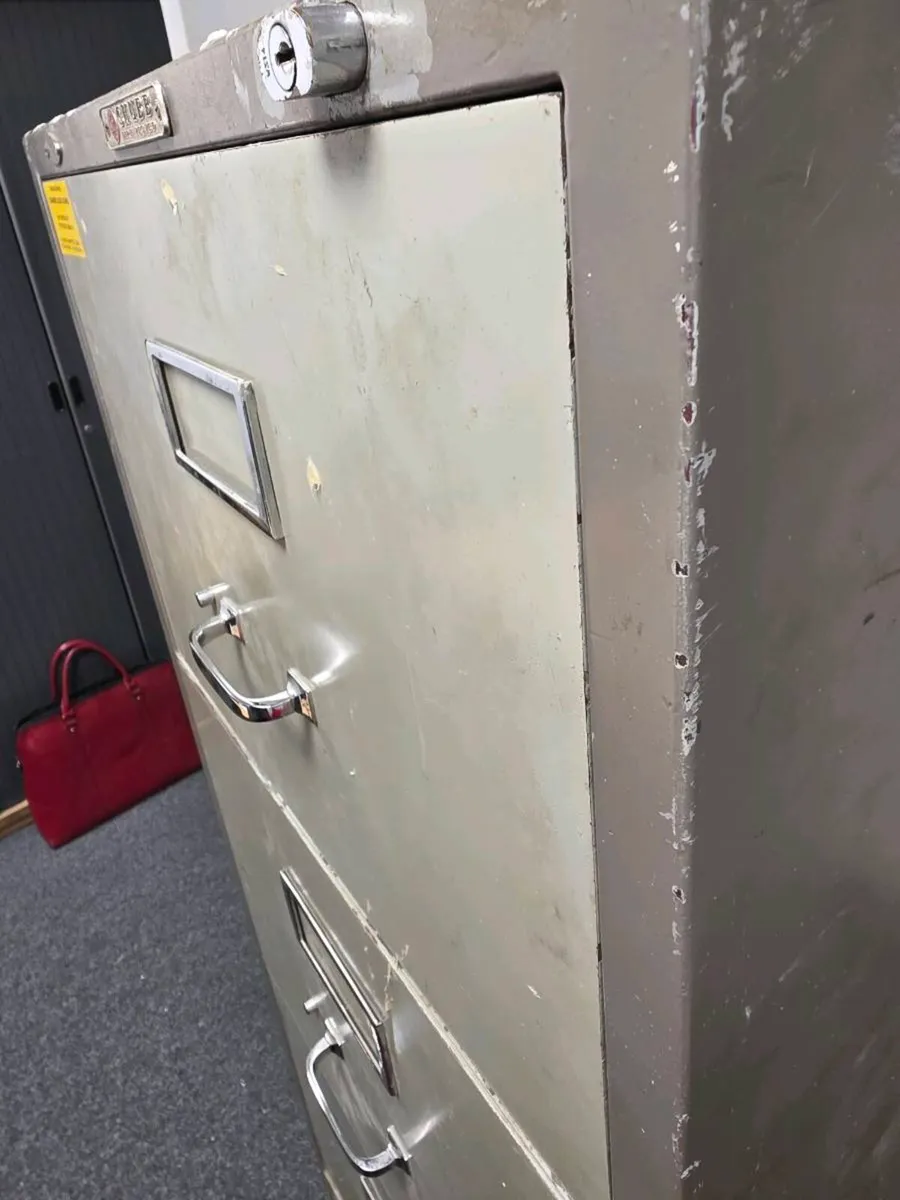 Fire Proof Chubb Cabinet - Image 2