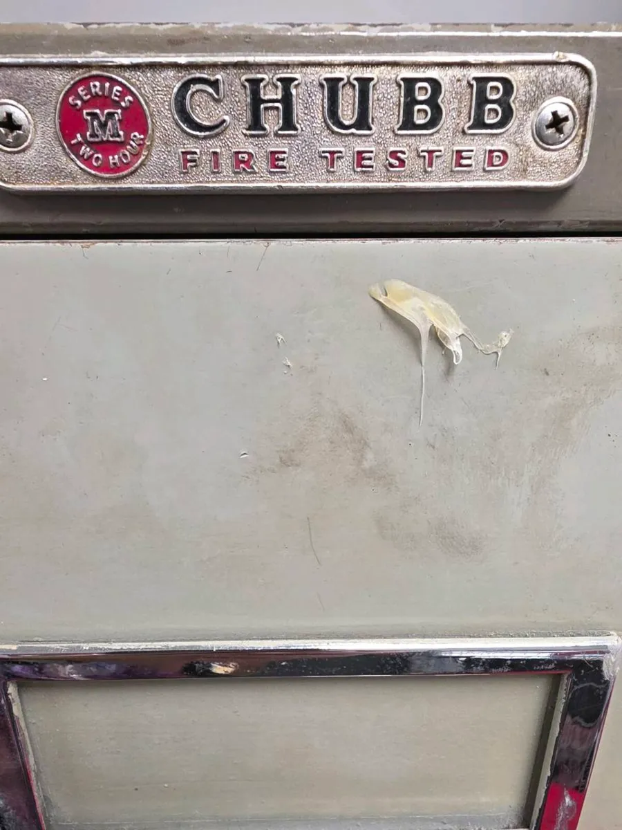 Fire Proof Chubb Cabinet - Image 3