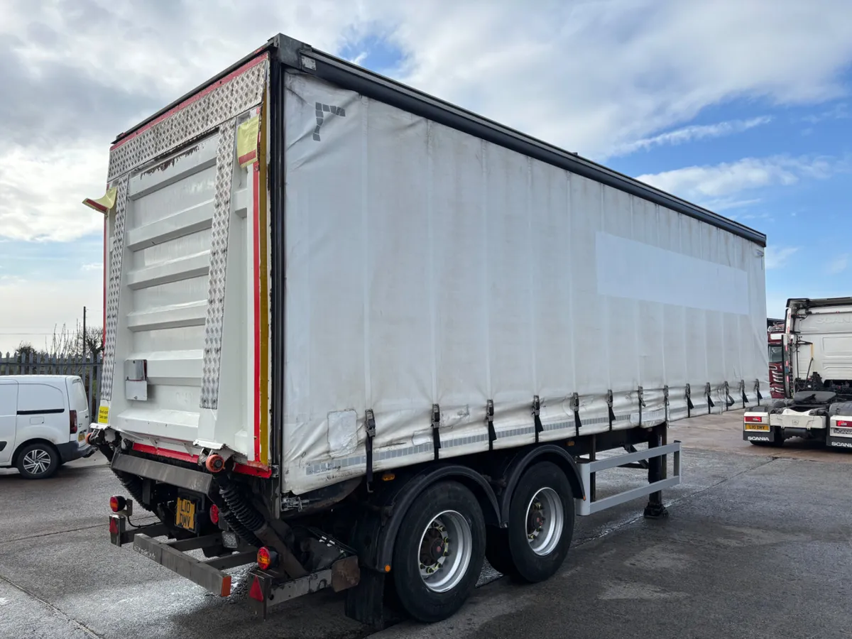 30 Foot Urban Curtainsider Tail Lift Drum brakes - Image 2