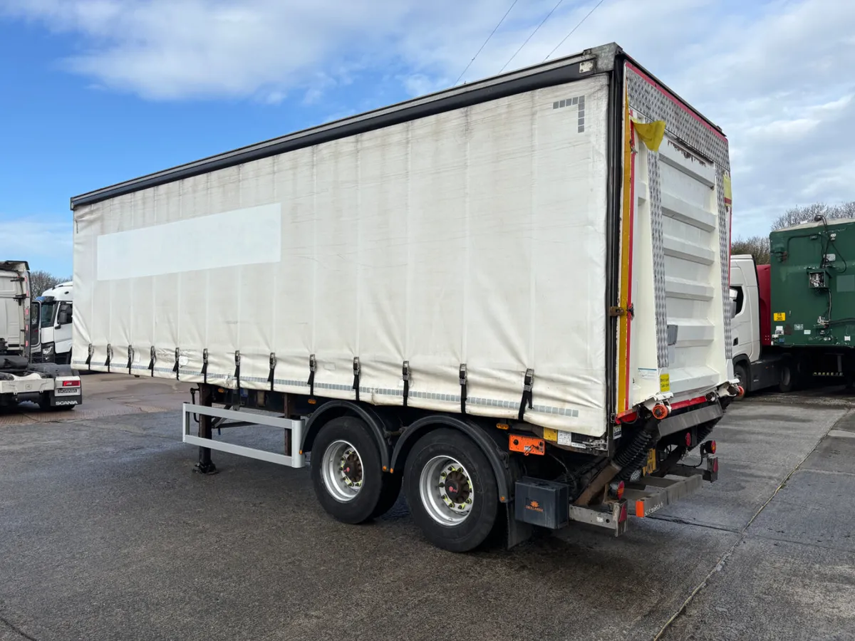 30 Foot Urban Curtainsider Tail Lift Drum brakes - Image 3